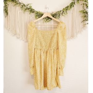 Yellow Floral Dainty Smocked Puff Sleeve Dress M
